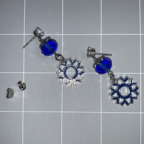 New Hand Crafted Snowflake Dangling Stus Post Earrings with Blue Glass Beads - Picture 3 of 11